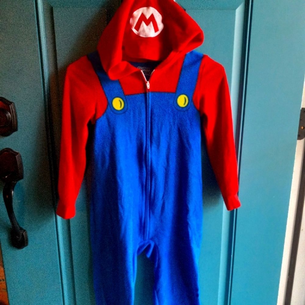 🔴 2/$20 Super Mario boys zip up fleece hooded footless costume pajamas size 6/7